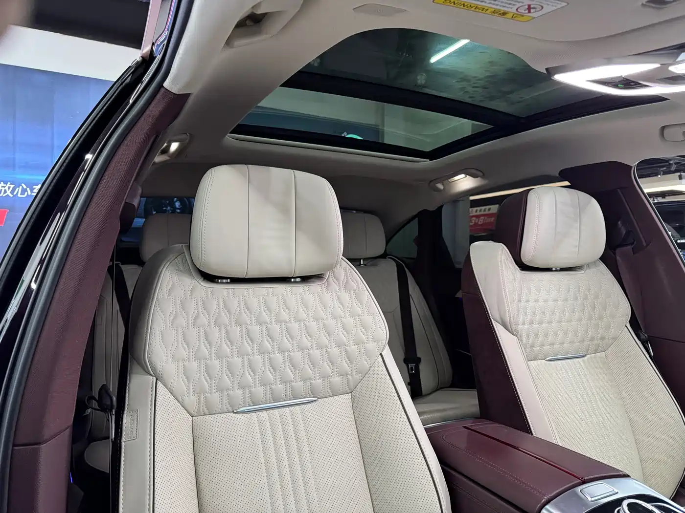 Hongqi H9 2020 2.0T Smart Connection Qi Chang Edition фото 11