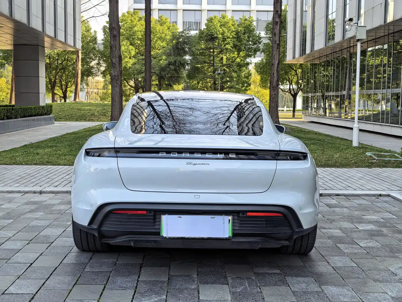 Porsche Taycan 2022 Facelift Taycan фото 49