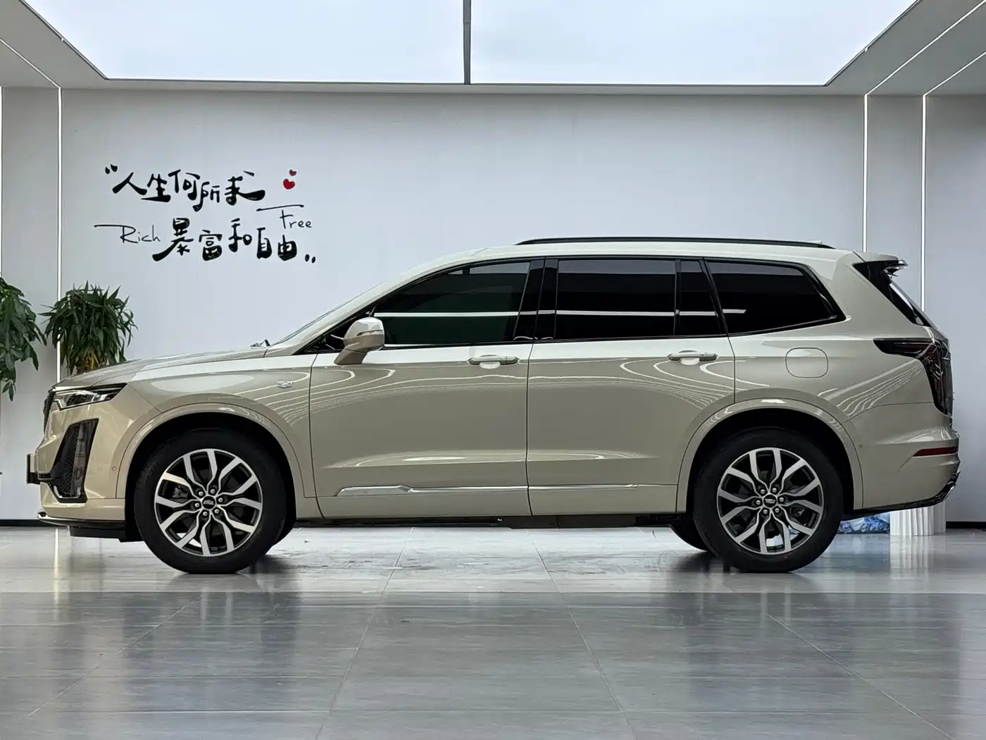 Photo 25 - Cadillac XT6
