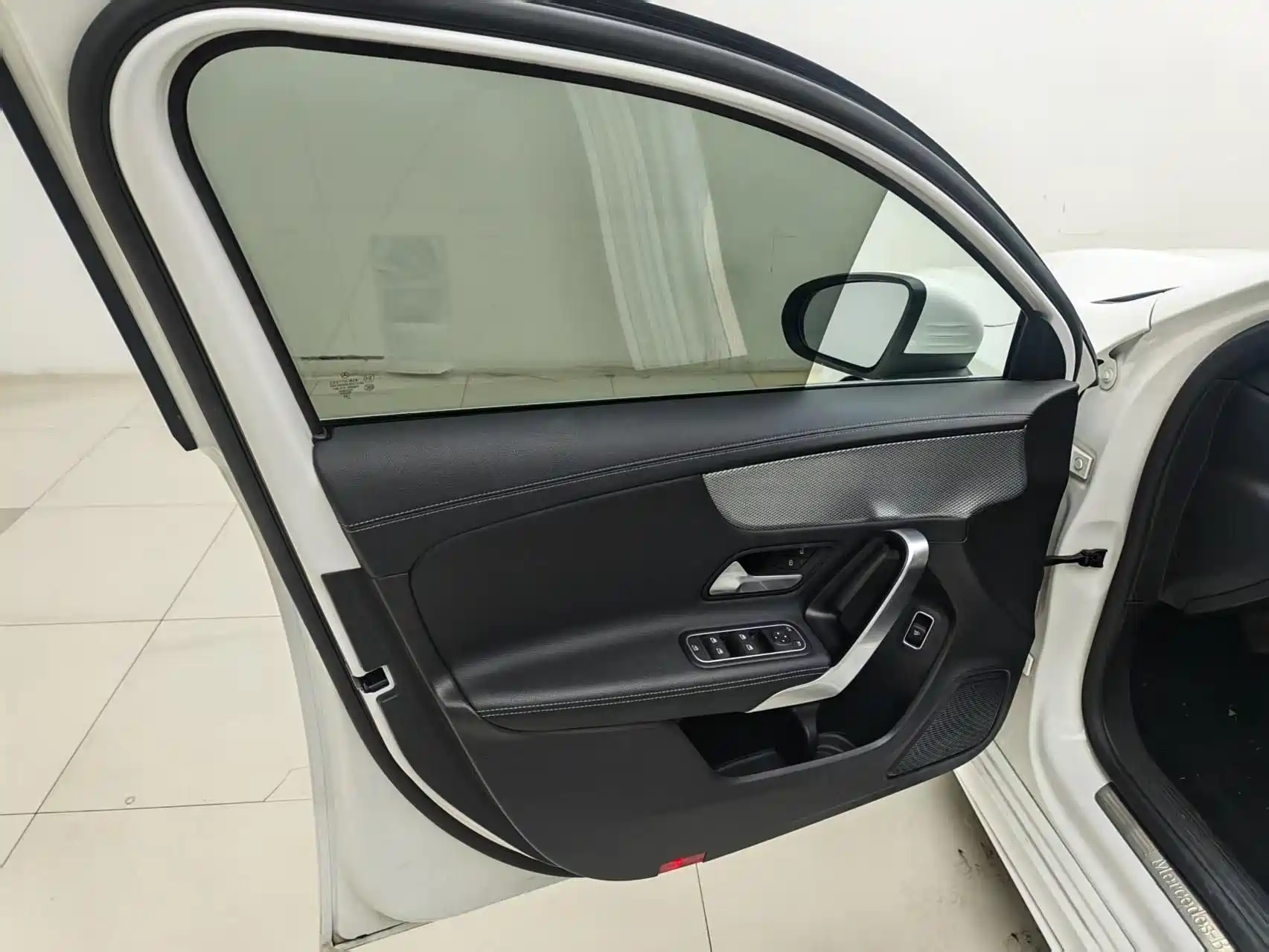صورة 13 - Mercedes-Benz A-Class