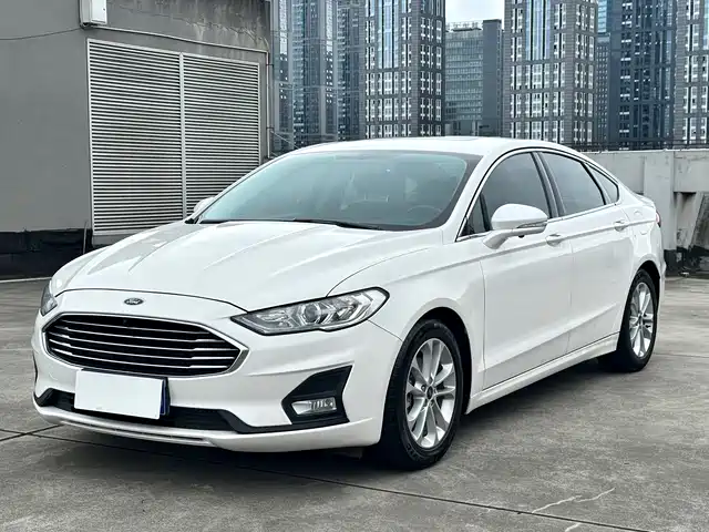 Ford Mondeo EcoBoost 180, Люкс