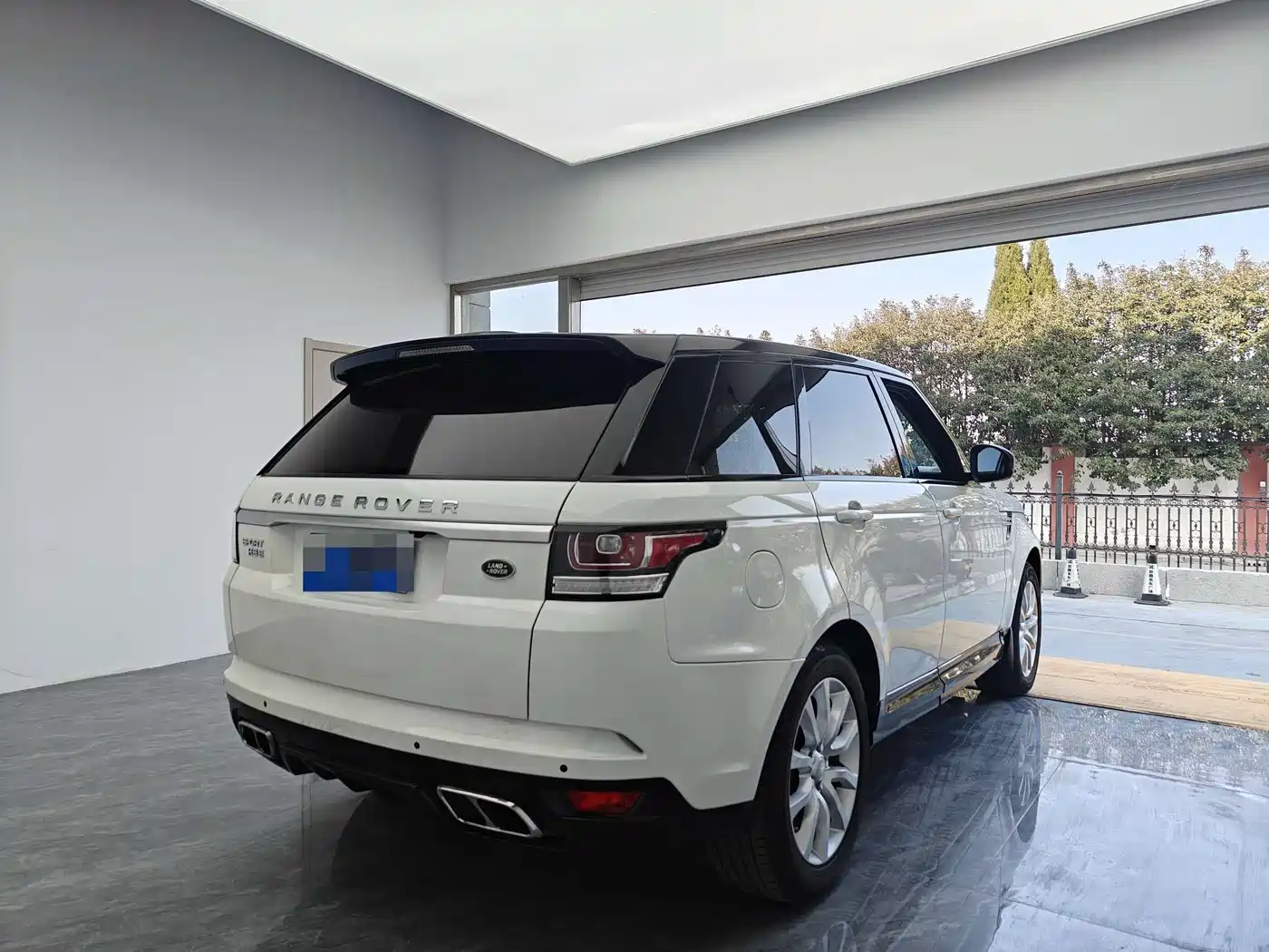 Land Rover Range Rover Sport 2014 3.0 SC V6 HSE фото 5