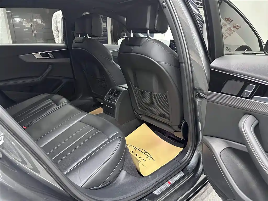 Audi A4L 2024 40 TFSI quattro RS Kit Speed Edition фото 18