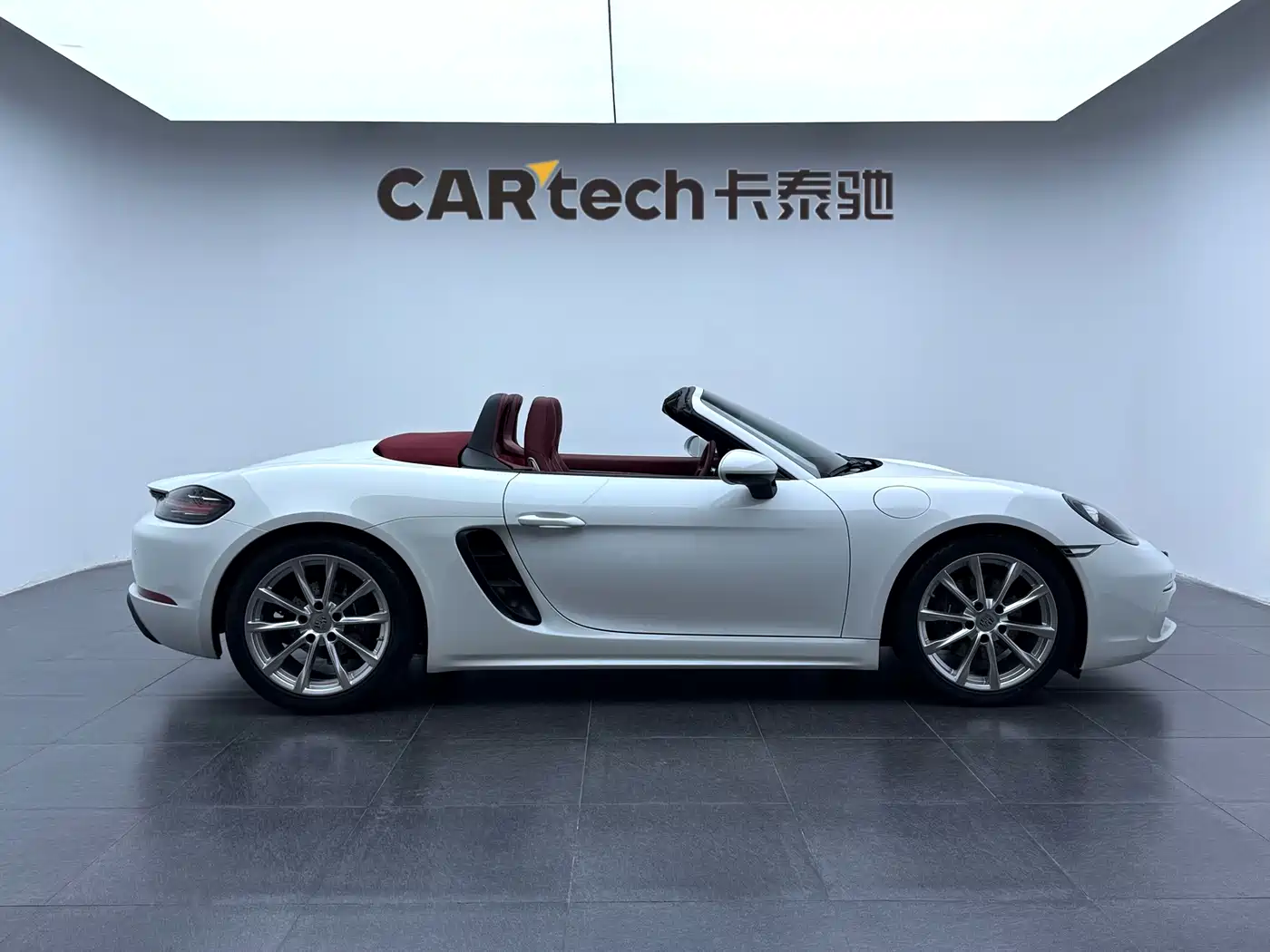 Porsche 718 2022 Boxster 2.0T фото 4