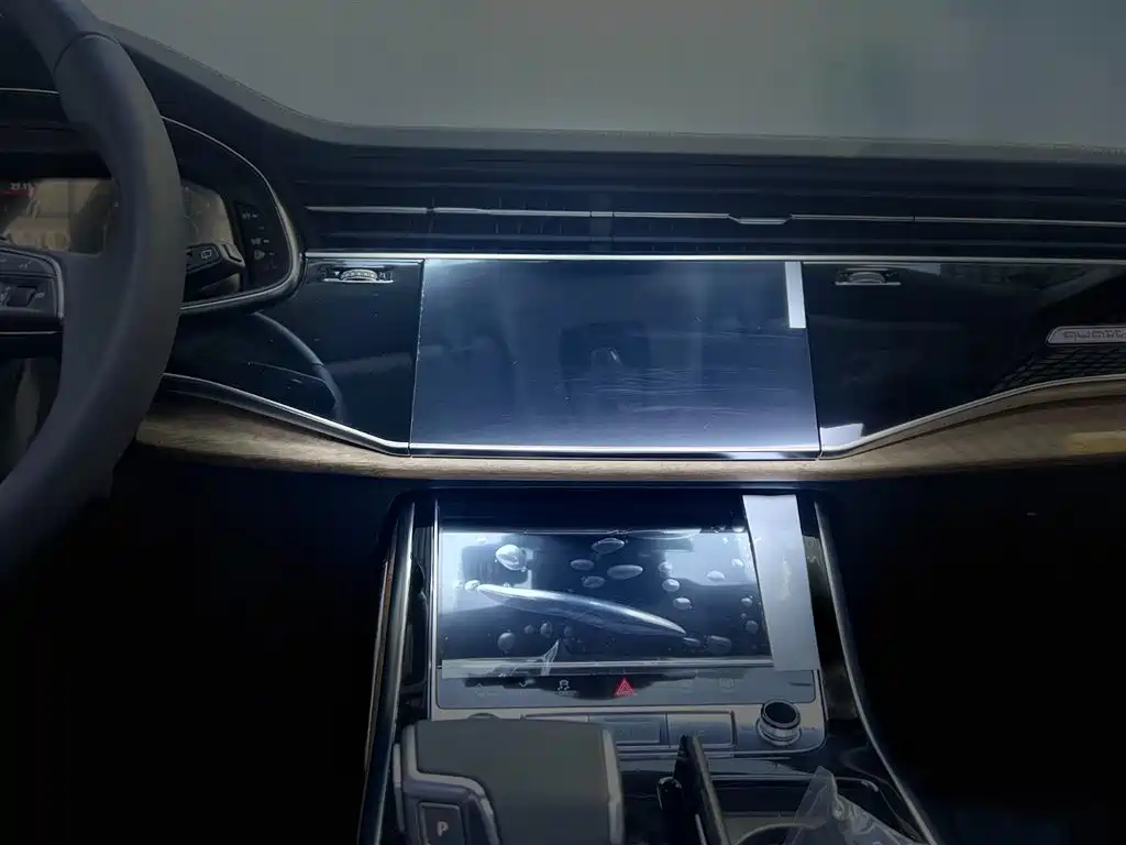 Photo 9 - Audi Q7