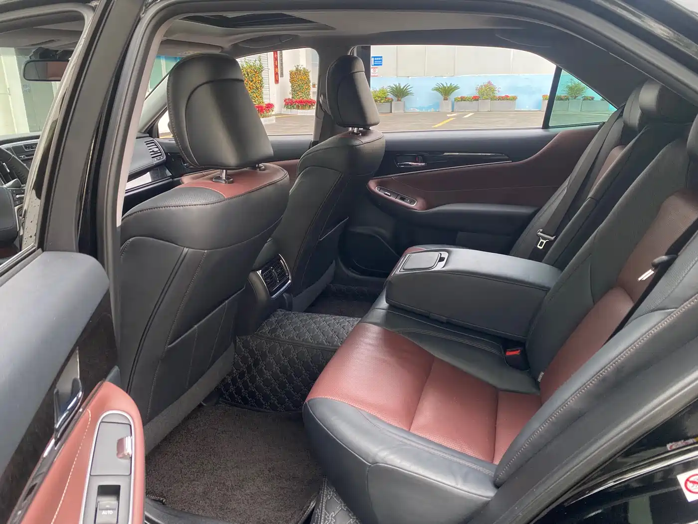 Toyota Crown 2018 2.0T Sport Edition фото 11