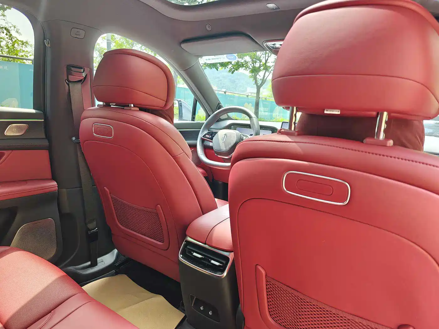 AITO Wenjie AITO M5 2025 Extended Range Ultra AWD фото 25