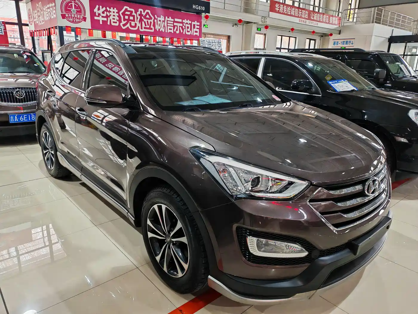 Hyundai Santa Fe (Import) 2013 3.0L 4WD Comfort Navigation Edition 7-Seater Euro V фото 2