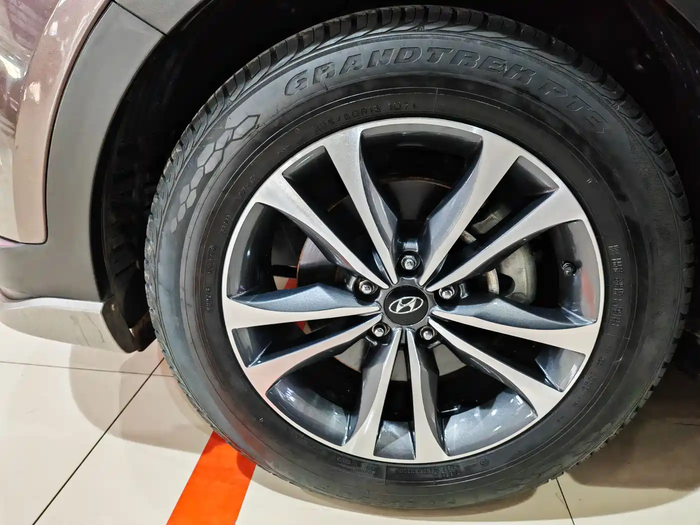 Hyundai Santa Fe (Import) 2013 3.0L 4WD Comfort Navigation Edition 7-Seater Euro V фото 7
