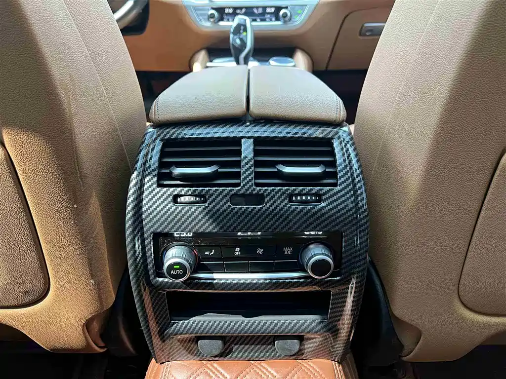 BMW 6 Series GT 2018 630i Luxury Design Package фото 29