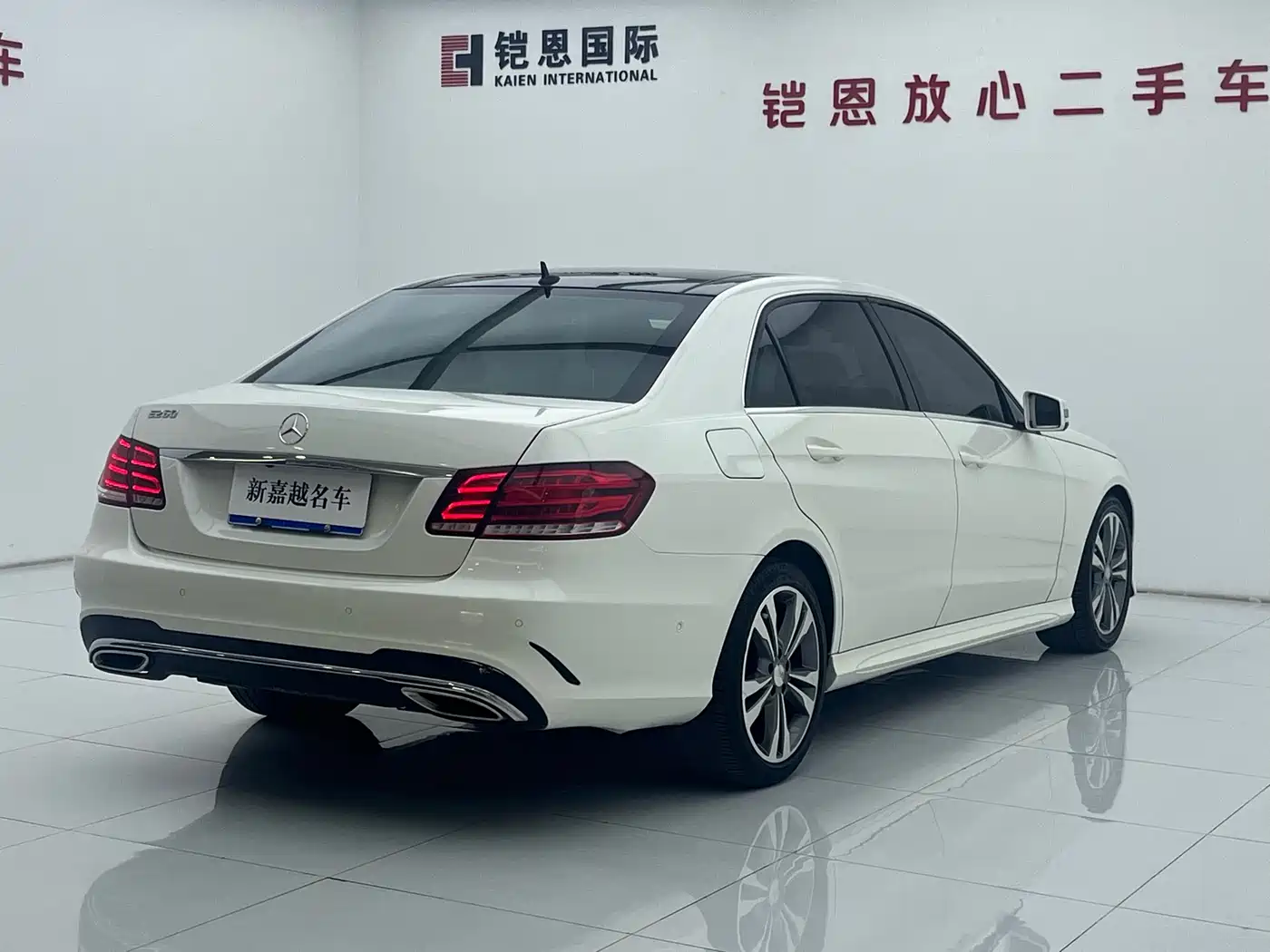Mercedes-Benz E-Class 2015 E 200 L фото 16