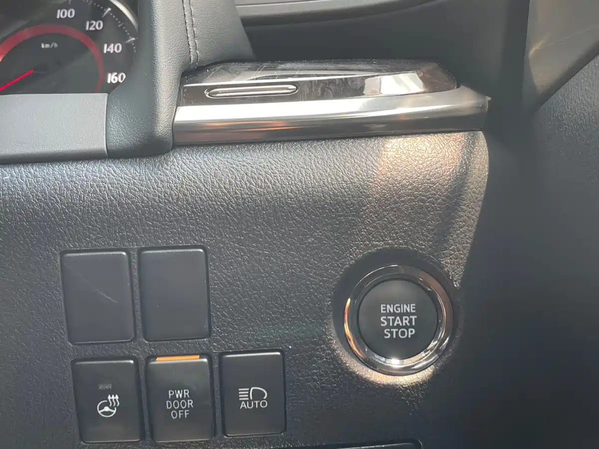 Toyota Alphard 2018 Facelift 3.5L Luxury Edition фото 13