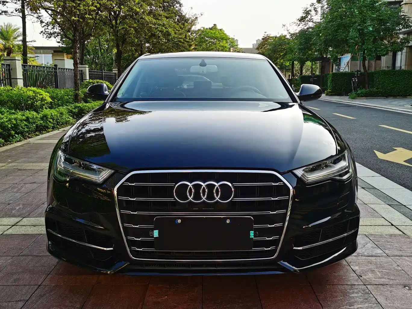 Audi A6L 2018 30th Anniversary 35 TFSI Fashion