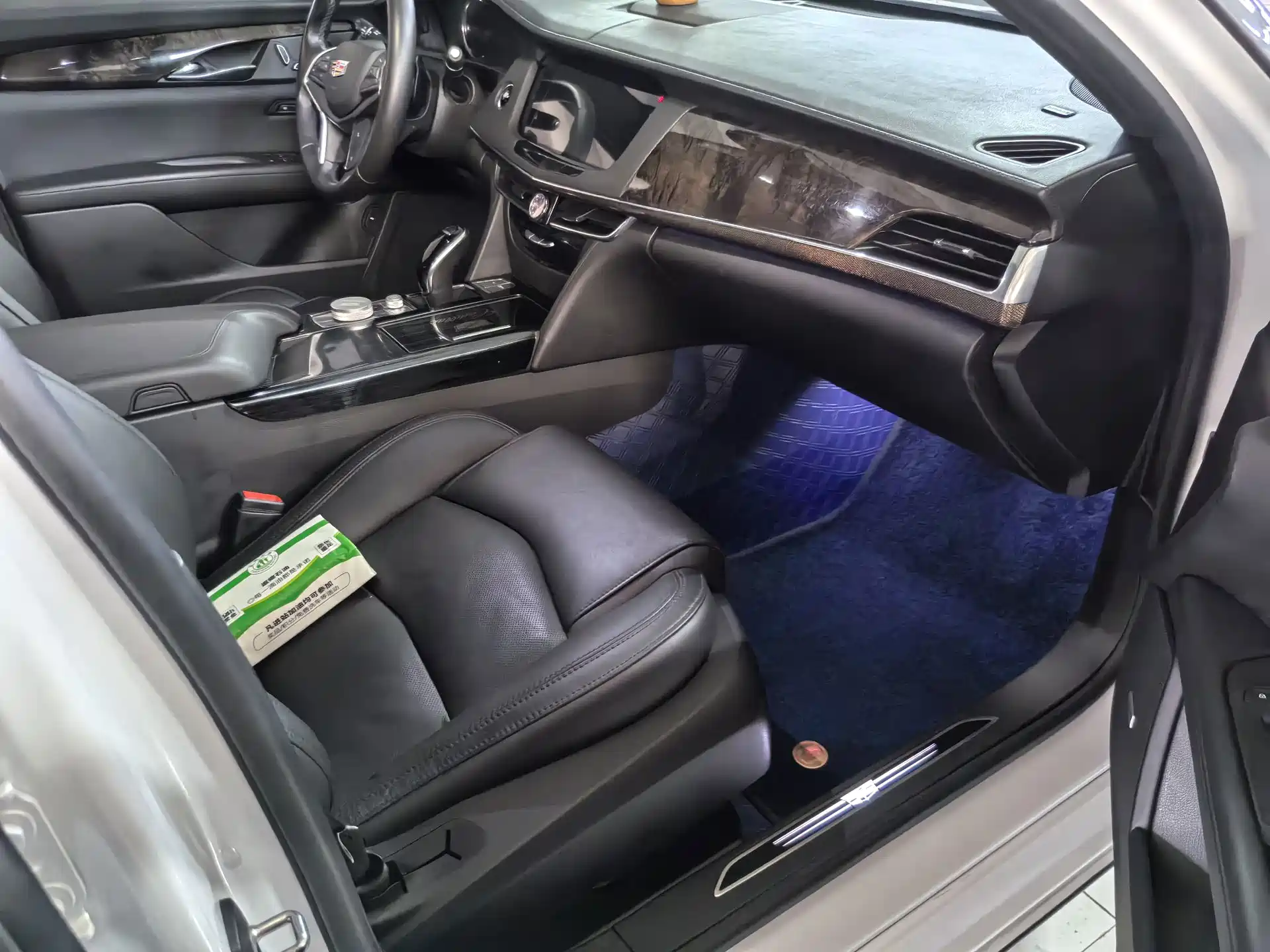 Фото 12 - Cadillac CT6