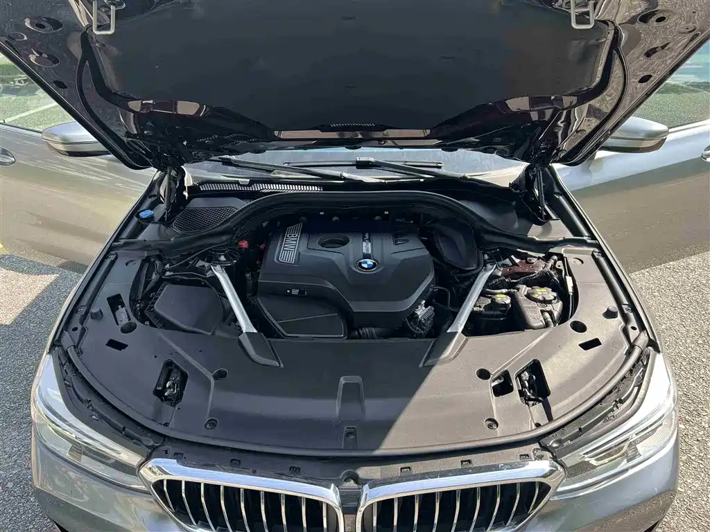 BMW 6 Series GT 2018 630i Luxury Design Package фото 35