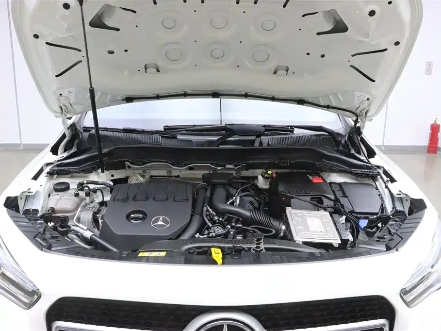 Mercedes-Benz GLA 2022 Facelift II GLA 200 фото 31