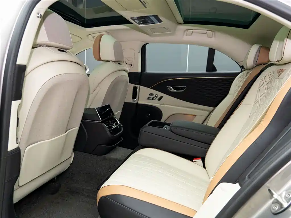 BENTLEY FLYING SPUR PLUG IN HYBRID