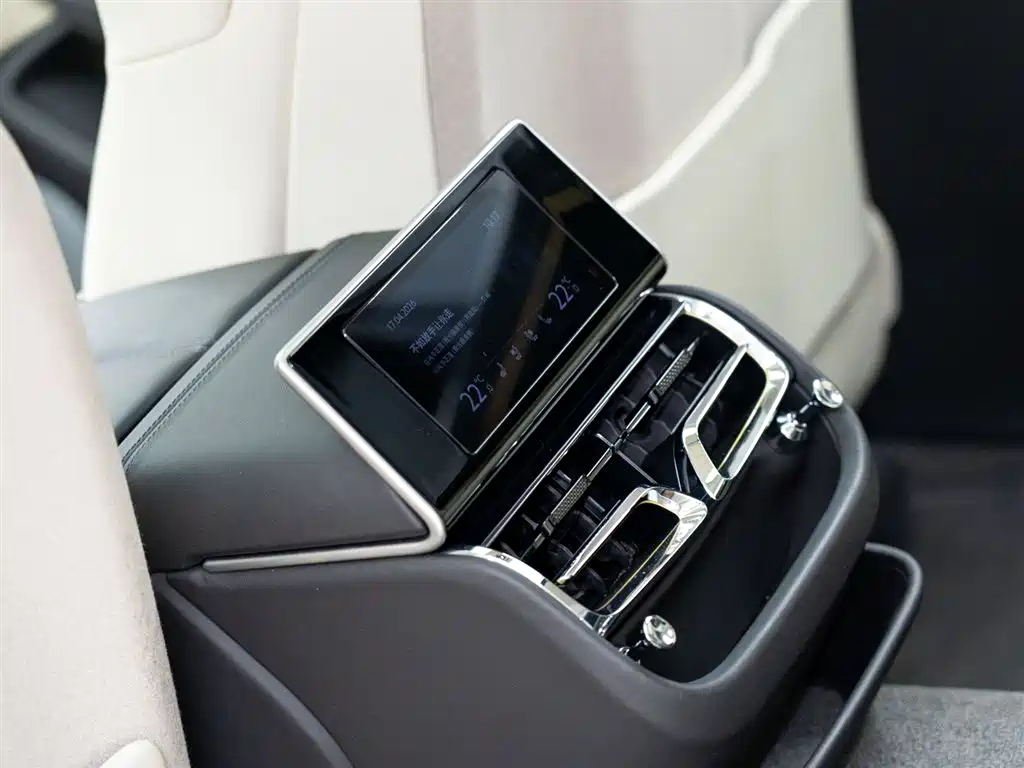 BENTLEY FLYING SPUR PLUG IN HYBRID