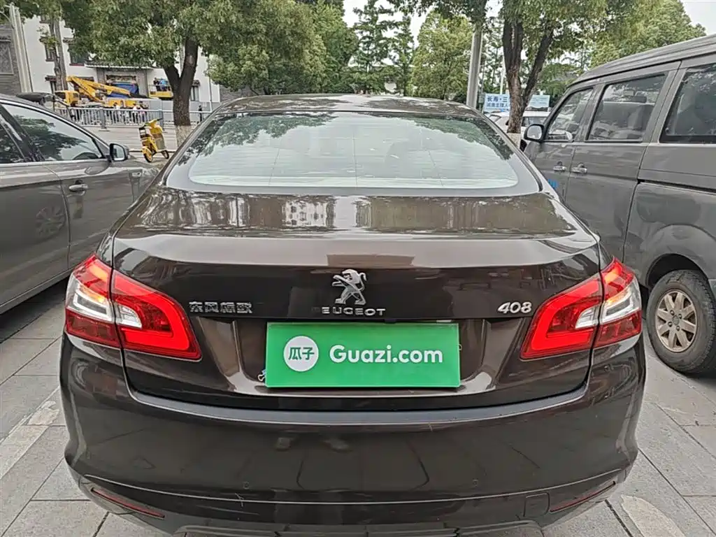 Peugeot 408 2014 1.8L Automatic Luxury Edition фото 6