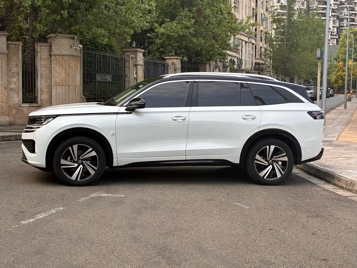 Volkswagen Talagon 2023 380TSI 4WD R-Line Touring Edition фото 6