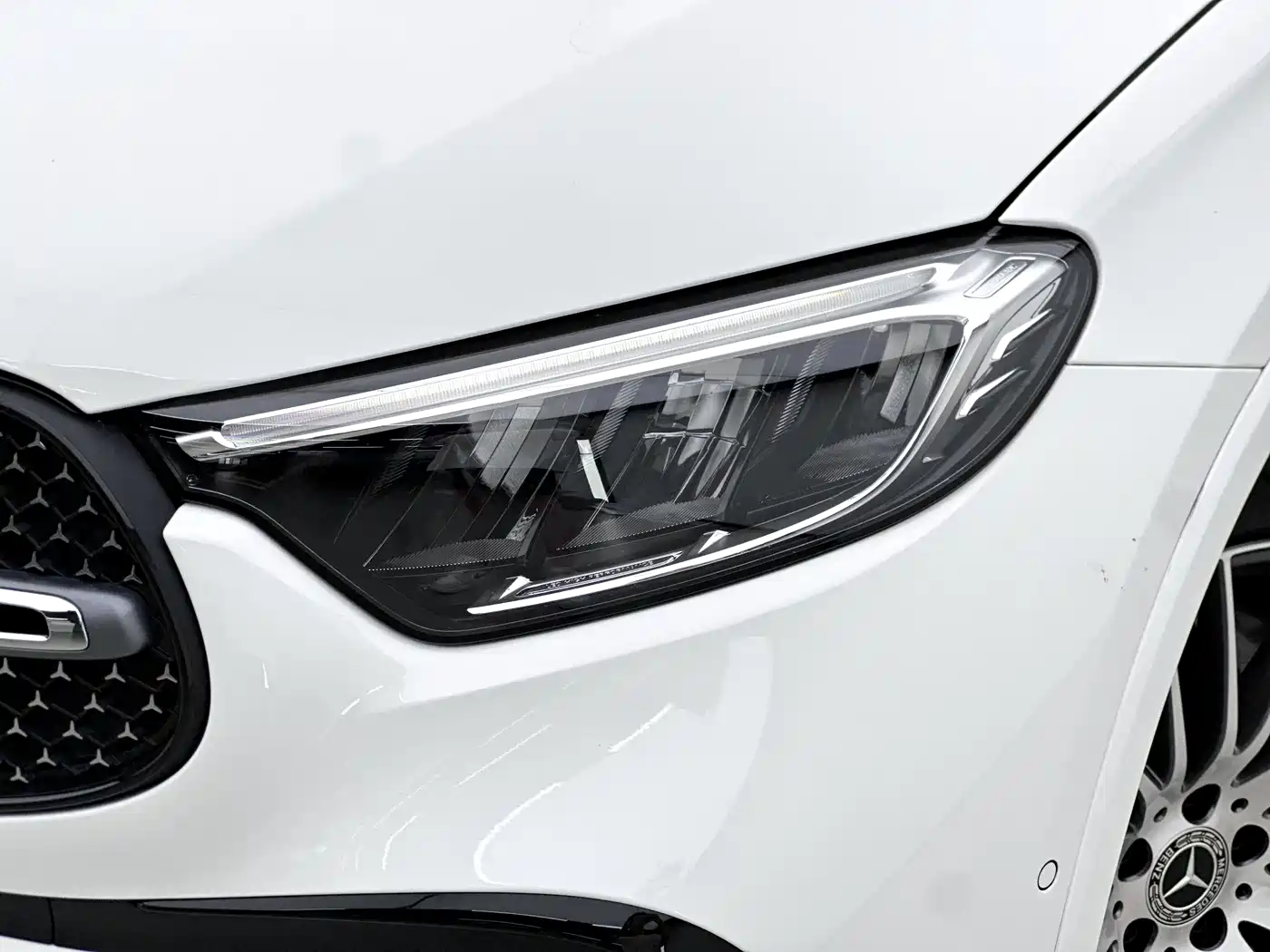 MERCEDES-BENZ GLC