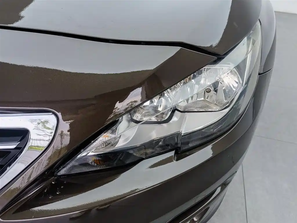 Peugeot 408 2014 1.8L Automatic Luxury Edition фото 7