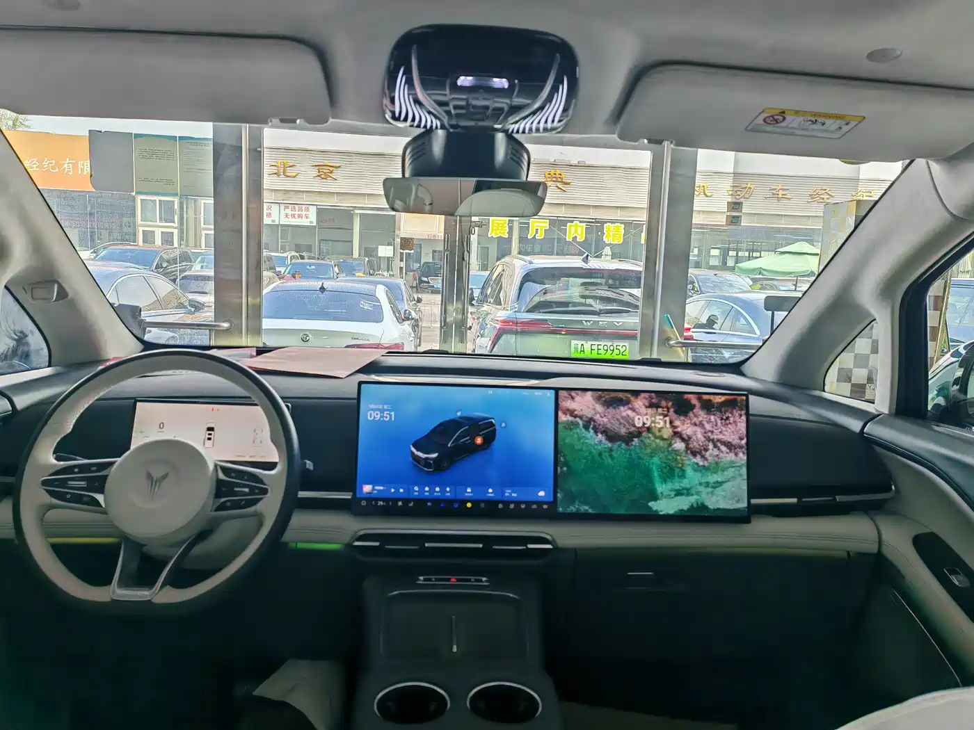Voyah Auto Voyah Dreamer 2025 PHEV AWD Flagship Kunpeng Edition фото 13