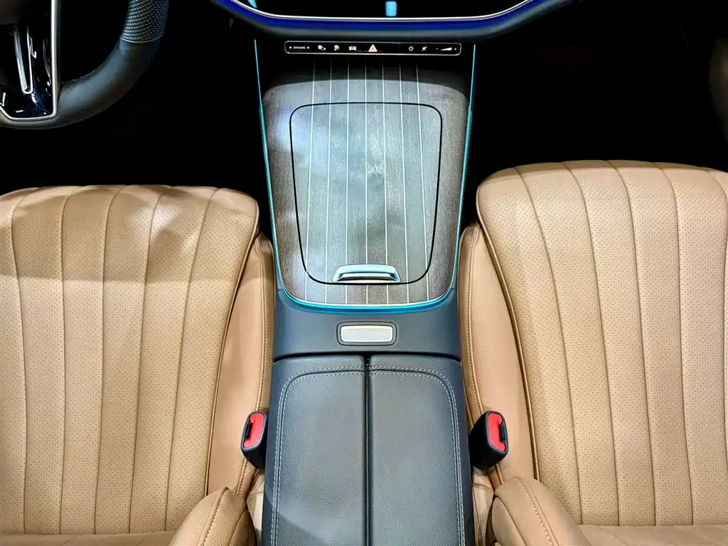 Mercedes-Benz E-Class New Energy 2024 E 350 e L Plug-in Hybrid Sedan фото 22