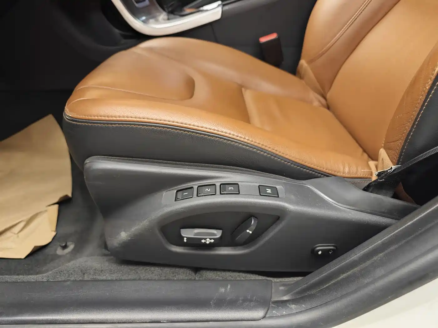 Фото 10 - Volvo S60