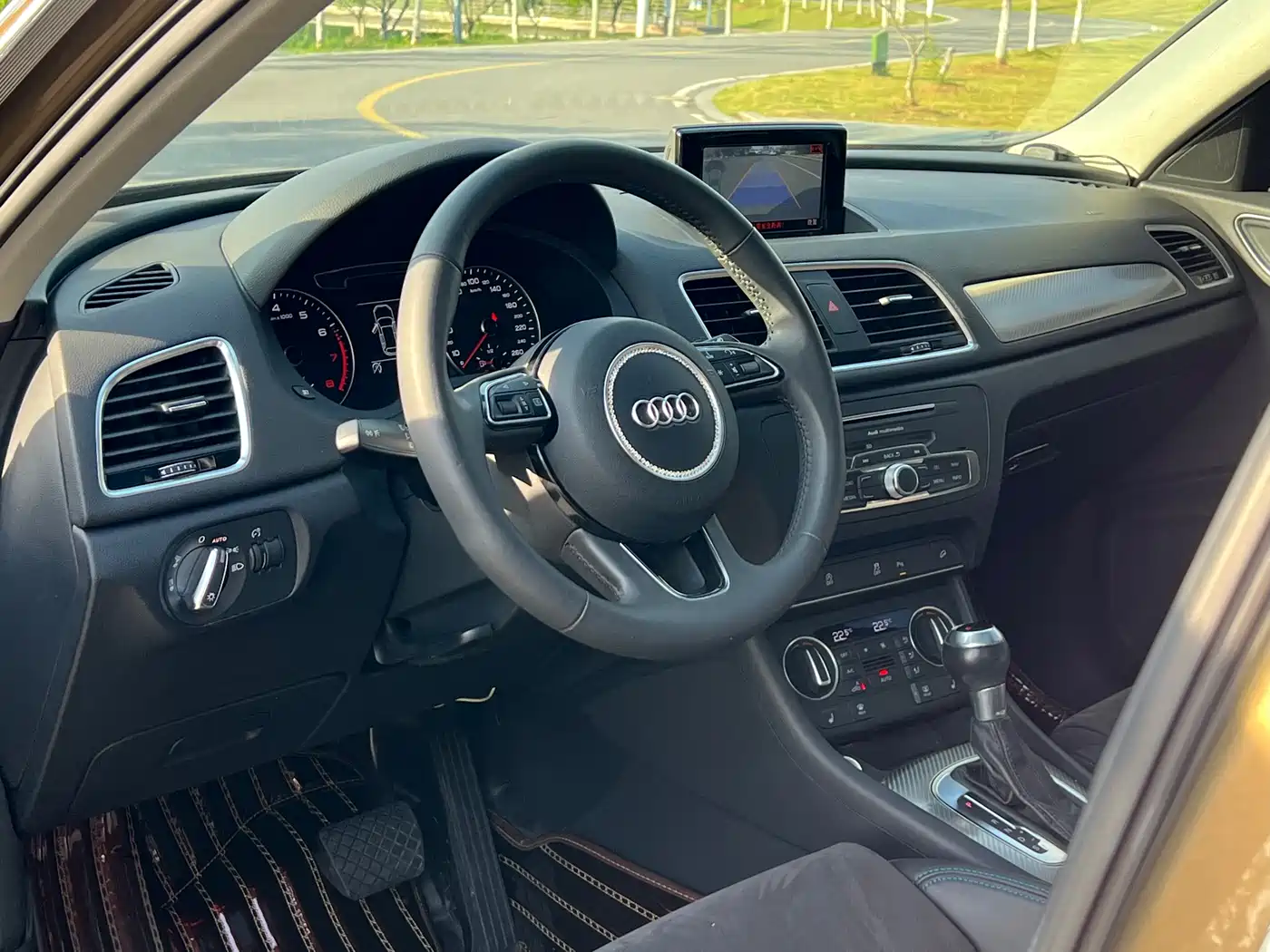 Audi Q3 2018 30th Anniversary Edition 35 TFSI Sport фото 6