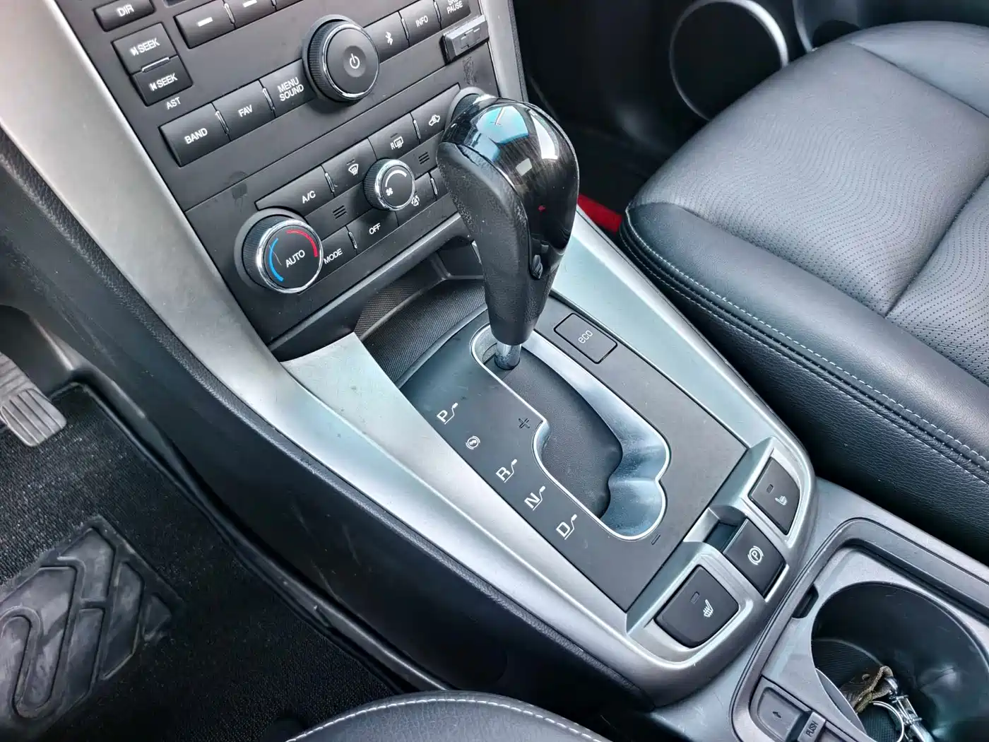 Chevrolet Captiva 2015 2.4L AWD Flagship 7-Seater фото 6