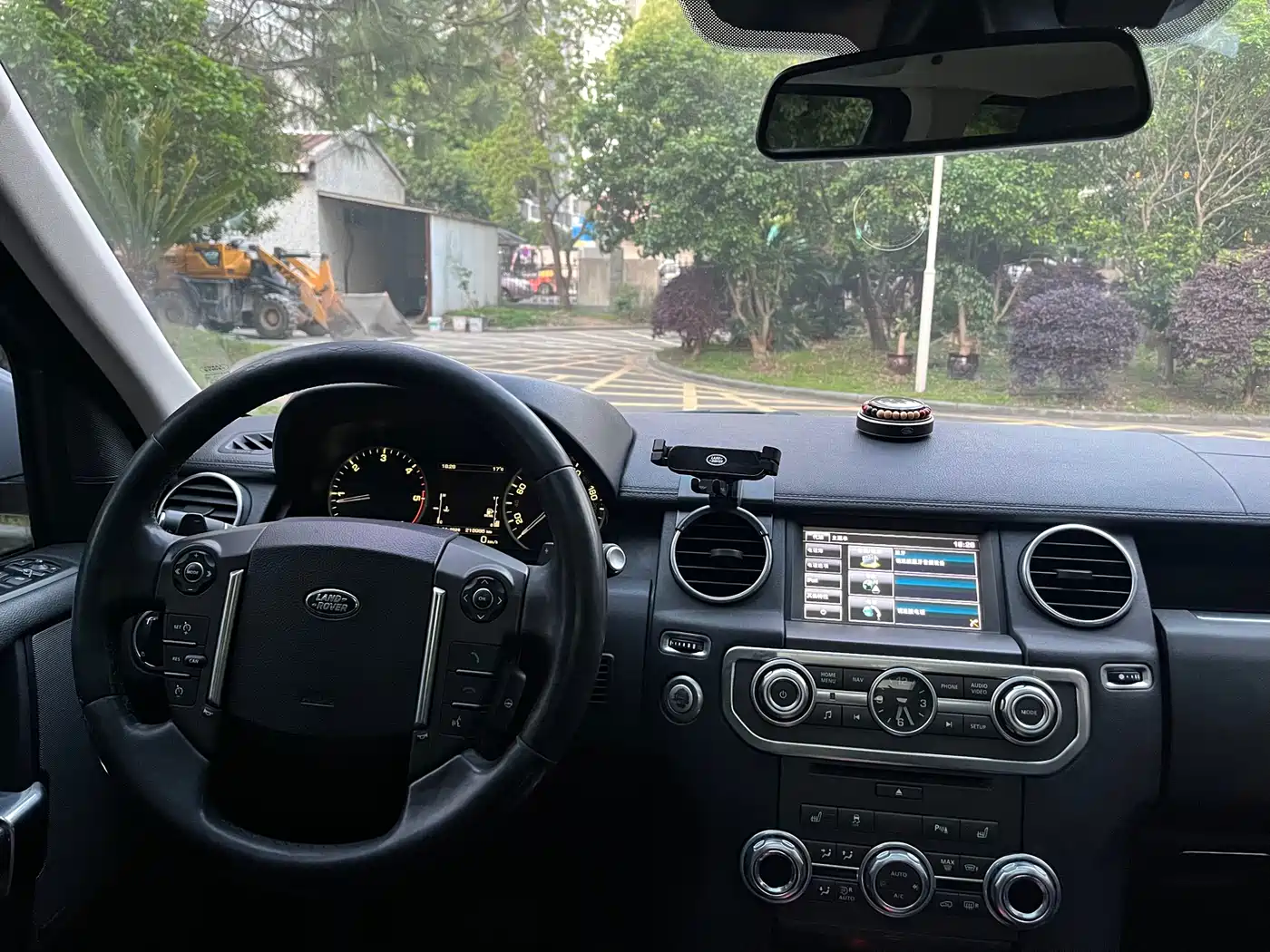 Land Rover Discovery 2015 3.0 SDV6 HSE Diesel фото 6