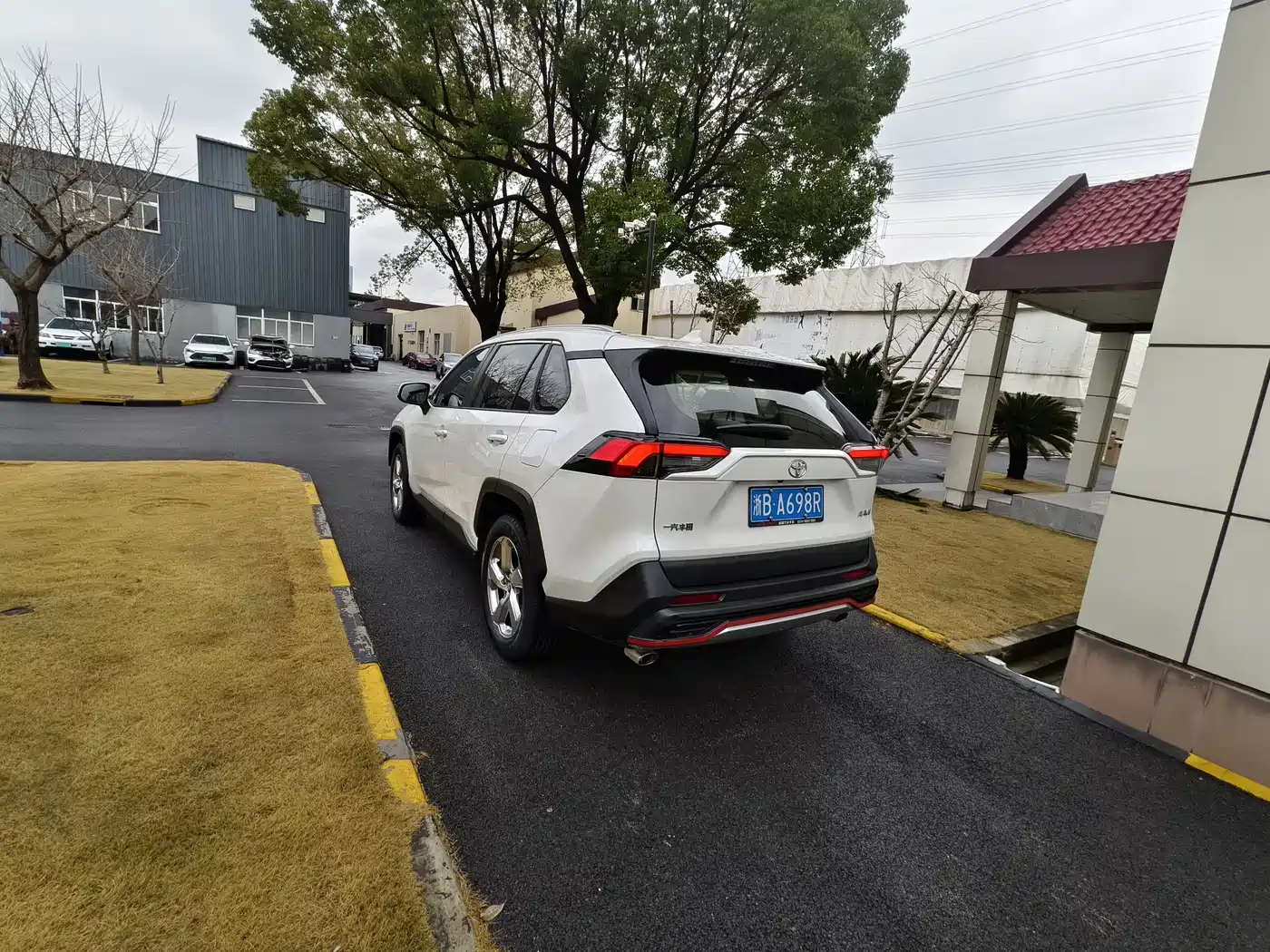 Toyota RAV4 Rongfang 2020 2.0L CVT 2WD Trend Edition фото 5