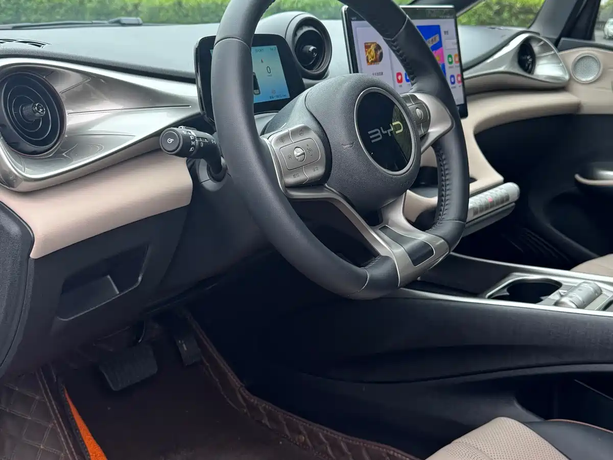 BYD Dolphin 2024 Glory Edition 420km Fashion Edition фото 5