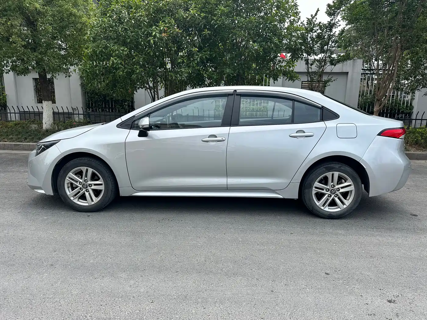 Toyota Levin 2019 185T CVT Luxury Edition China V фото 18