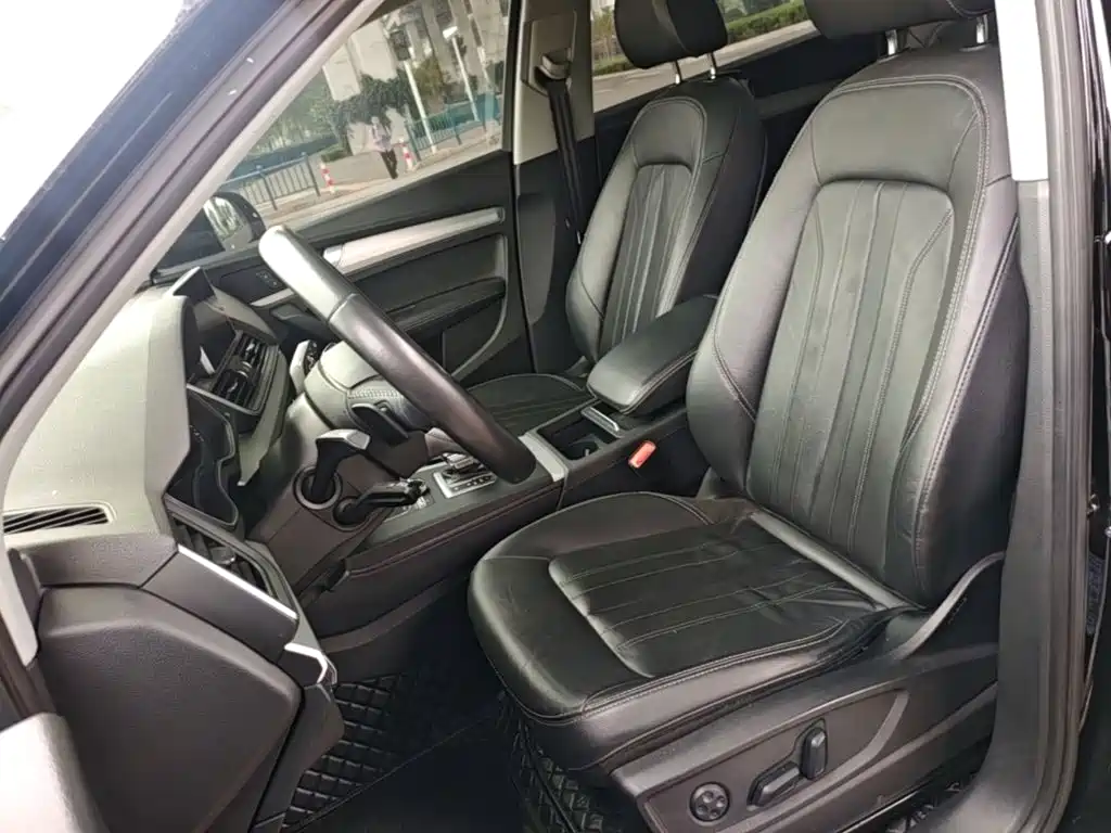 Photo 15 - Audi Q5L