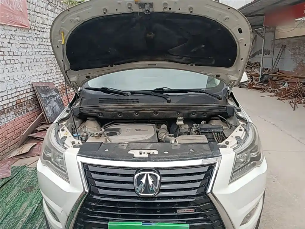 BAIC Weiwang BAW Weiwang M60 2019 2017 1.5T CVT King Edition