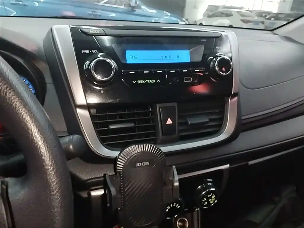 Toyota Vios FS 2017 1.5L CVT Fengchi Edition фото 13