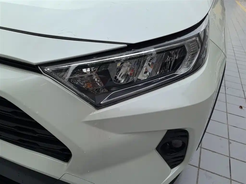 Toyota RAV4 Rongfang 2020 2.0L CVT 2WD Urban Edition фото 18