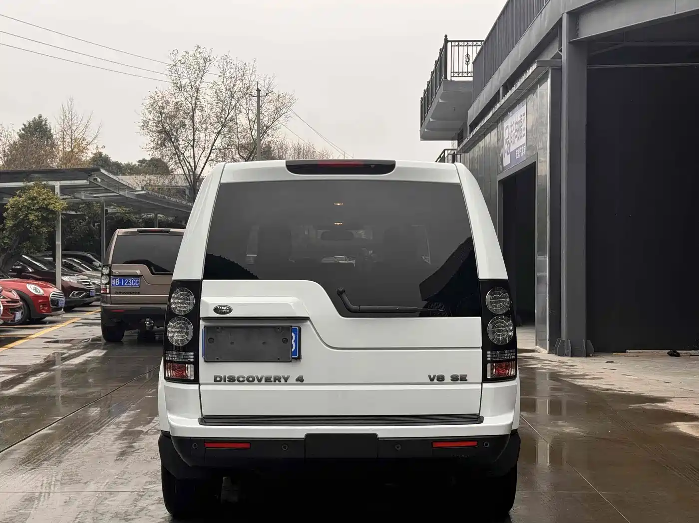 Land Rover Discovery 2013 5.0 V8 SE фото 5