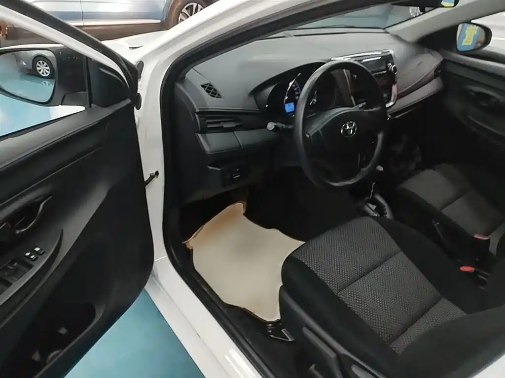 Toyota Vios FS 2017 1.5L CVT Fengchi Edition фото 16