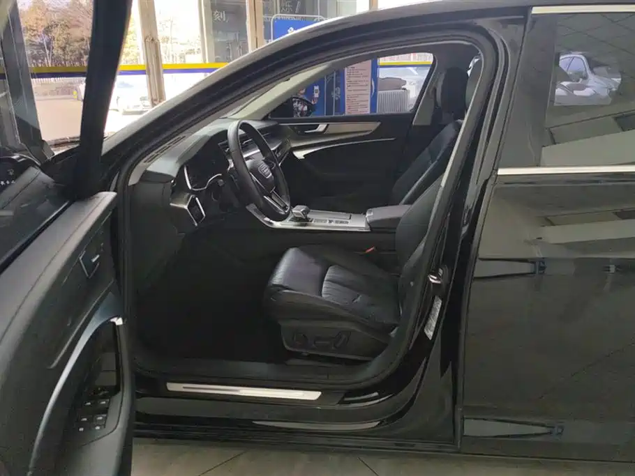 Audi A6L 2021 45 TFSI Exclusive Elegance фото 9
