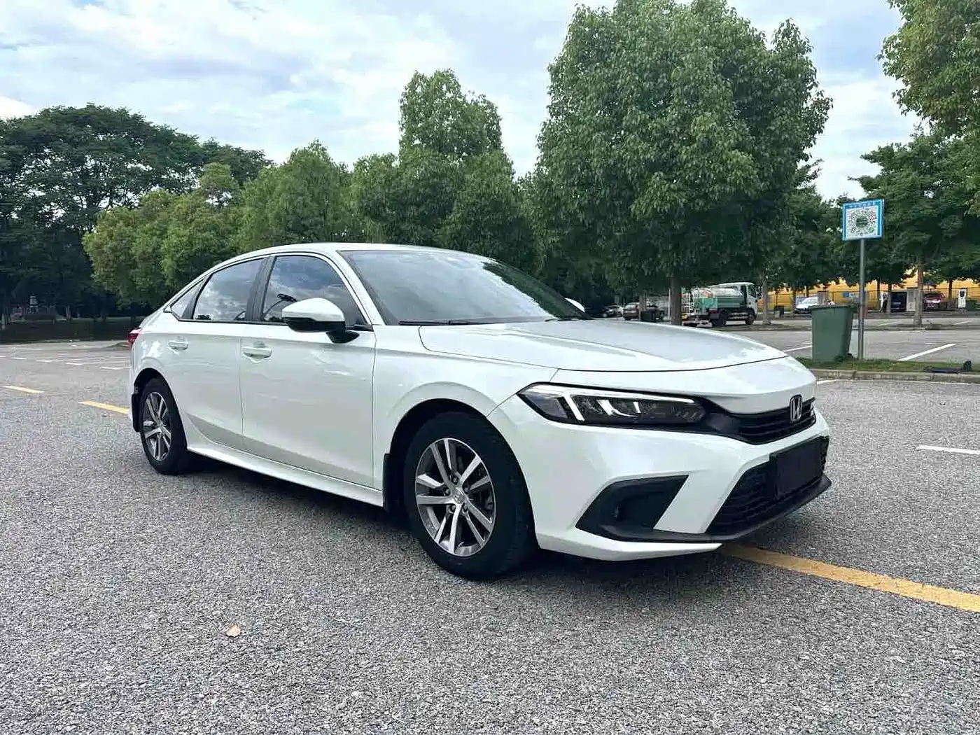 Honda Civic 2023 240TURBO CVT Dynamic Edition фото 3