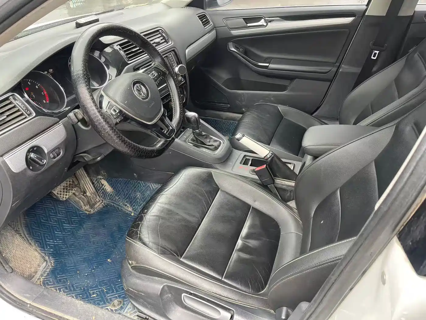 Volkswagen Sagitar 2018 280TSI DSG Spark Edition фото 5