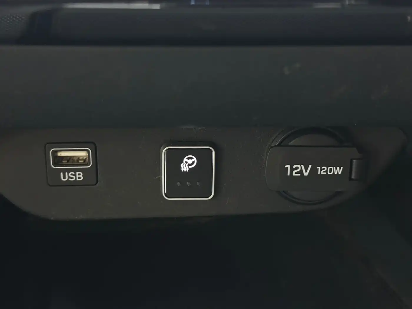 Hyundai Elantra 2023 1.5L CVT GLX Elite Edition фото 10