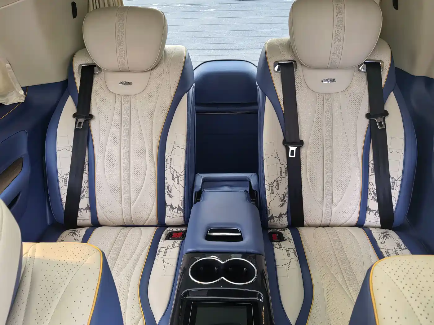 MERCEDES-BENZ V CLASS