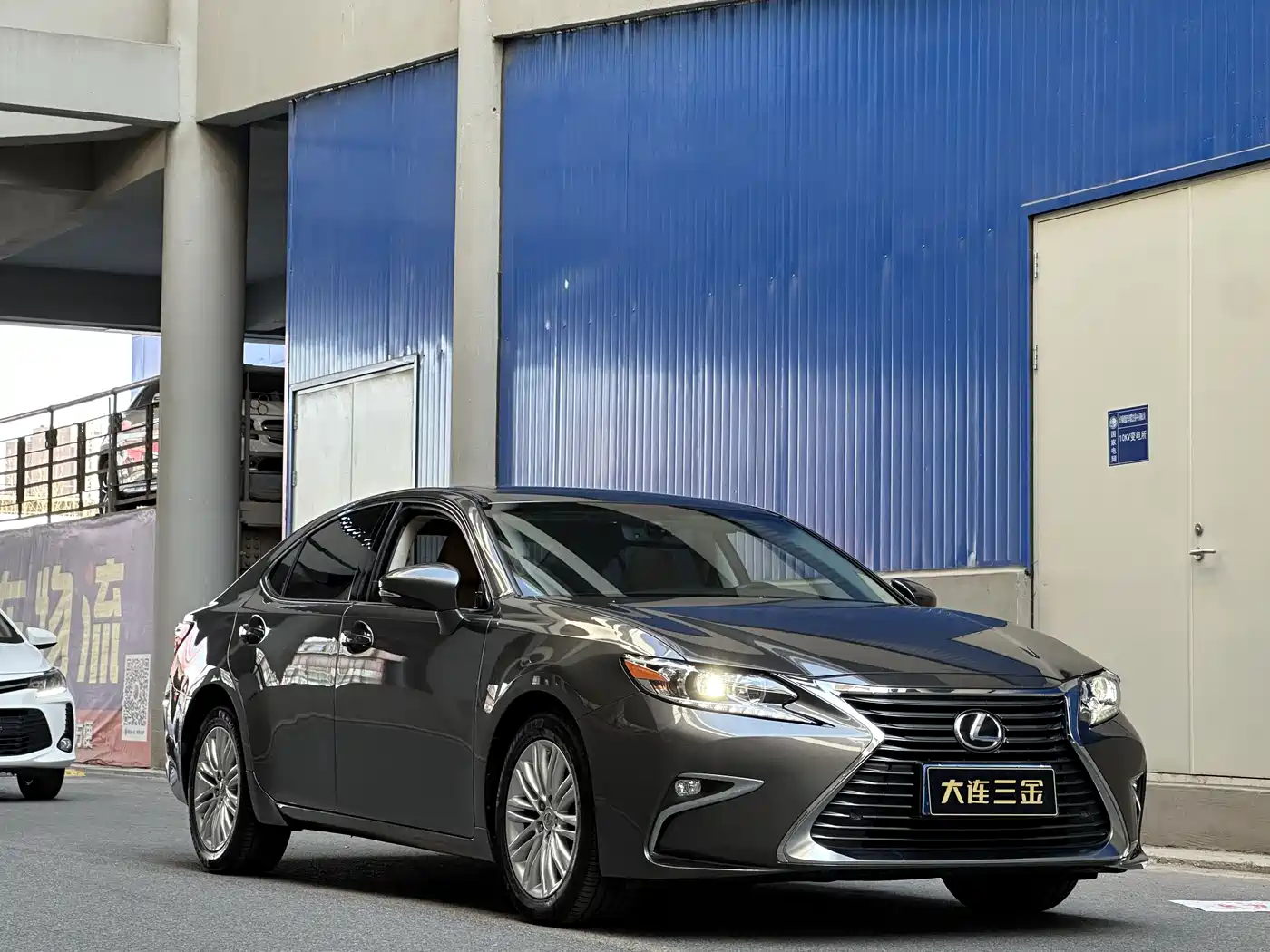 Lexus ES 2015 200 Elite Edition фото 4