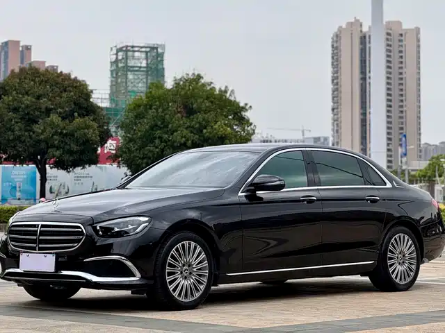 MERCEDES-BENZ E CLASS