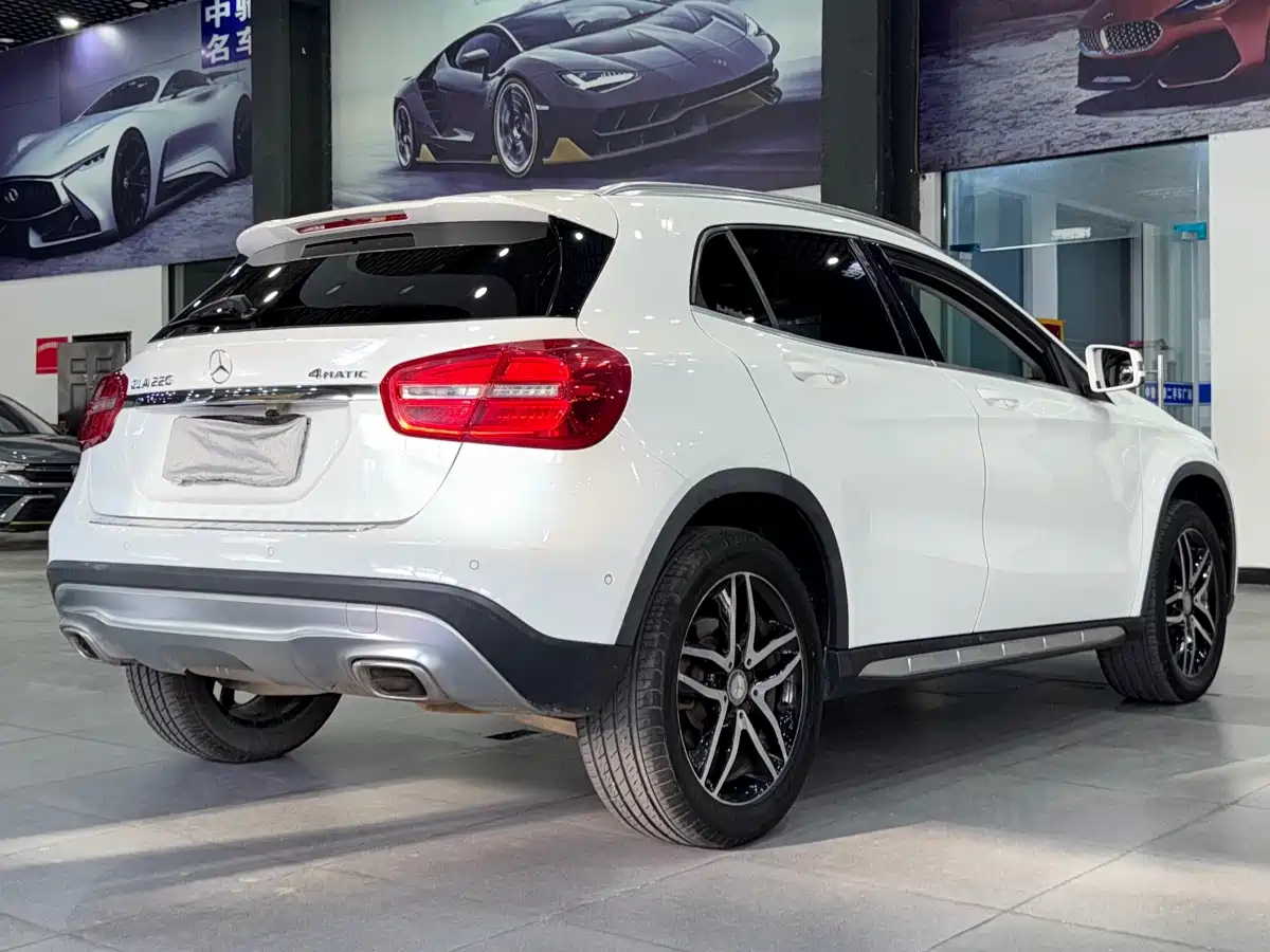 Mercedes-Benz GLA 2016 GLA 220 4MATIC Fashion фото 23