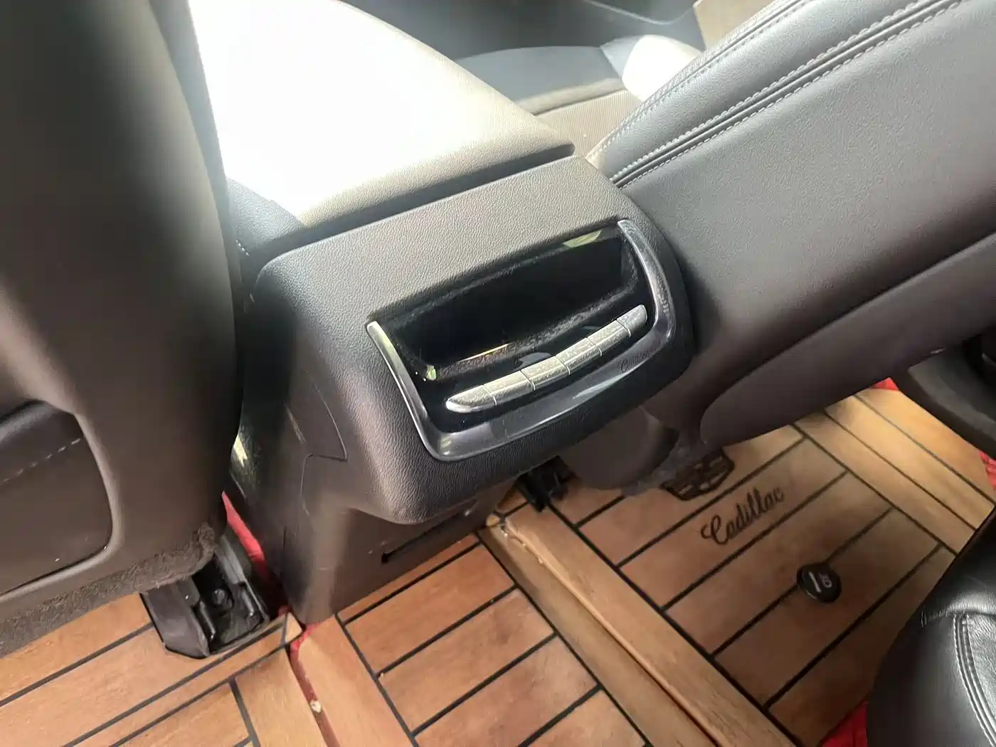 Cadillac XT6 2020 28T 6-Seater 4WD Luxury Model фото 12